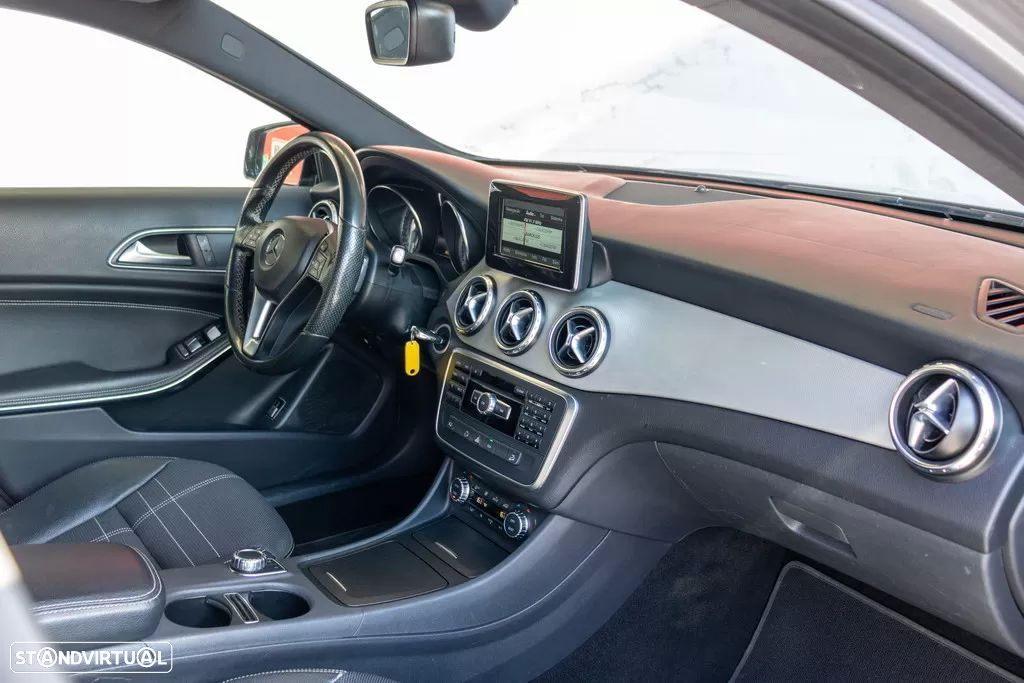 Mercedes-Benz GLA 220 CDI 4Matic 7G-DCT Style - 21
