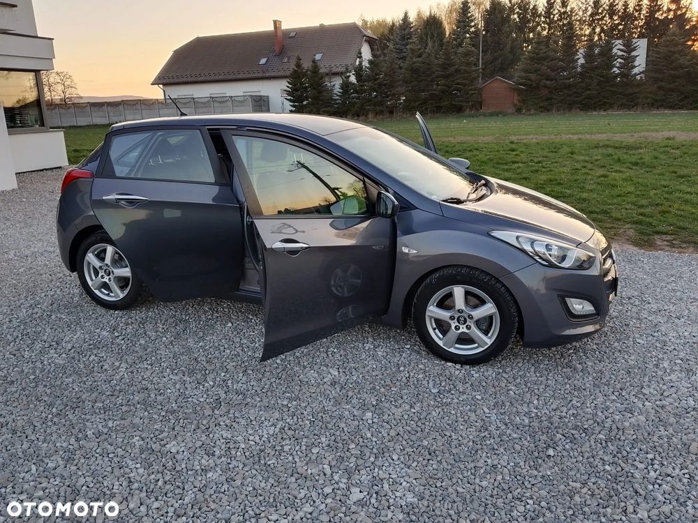 Hyundai i30 blue 1.4 Classic Navigation - 29