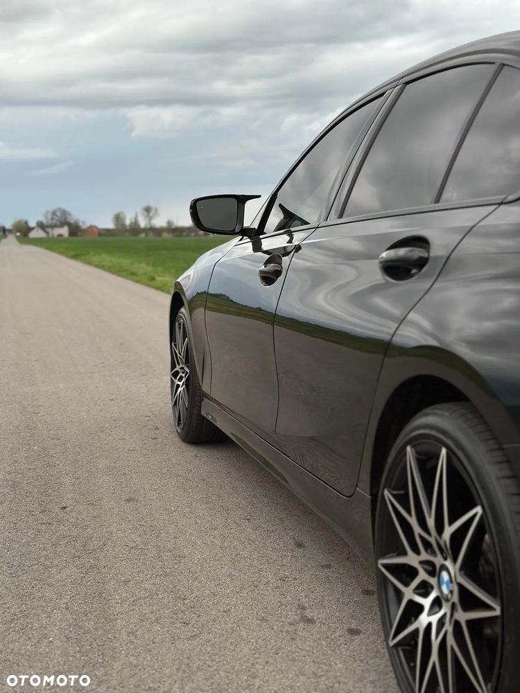 BMW Seria 3 330i xDrive - 5