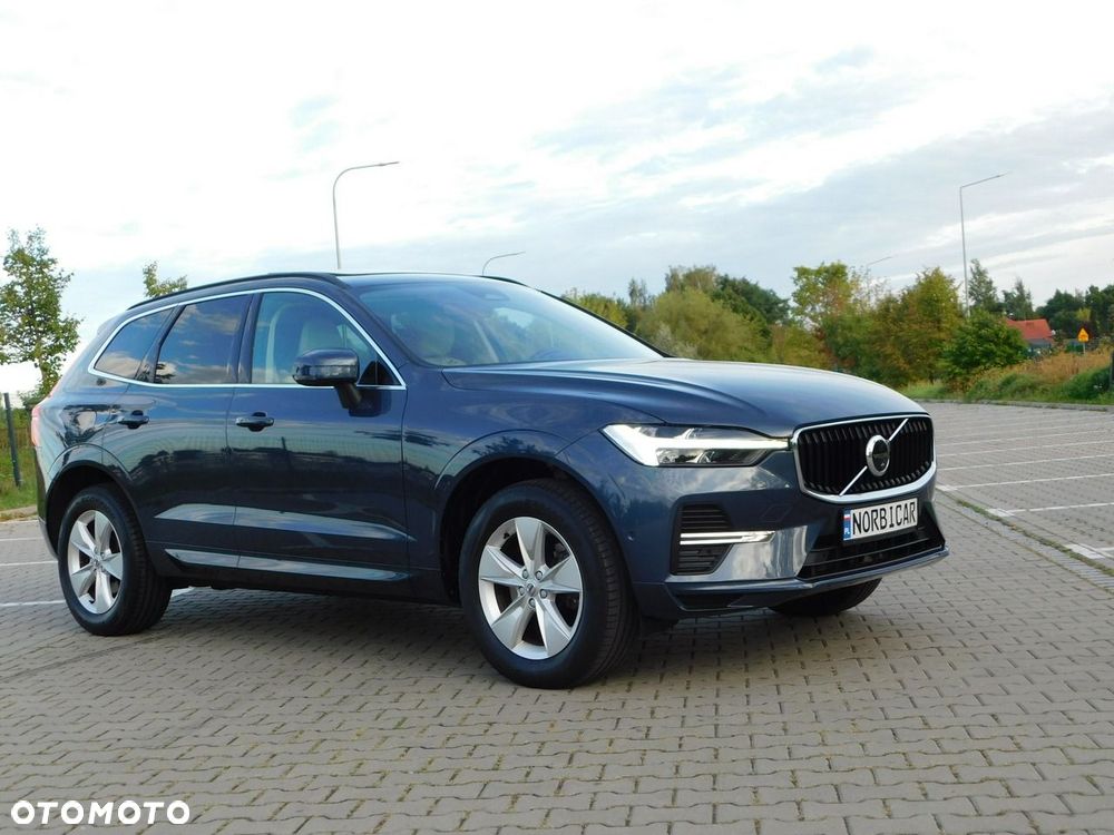 Volvo XC 60 B4 B Geartronic Momentum Pro - 4