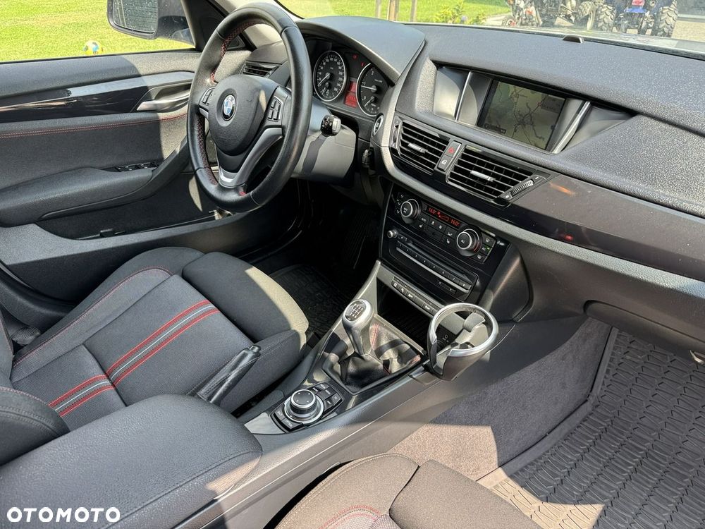 BMW X1 sDrive18d Sport Line - 30