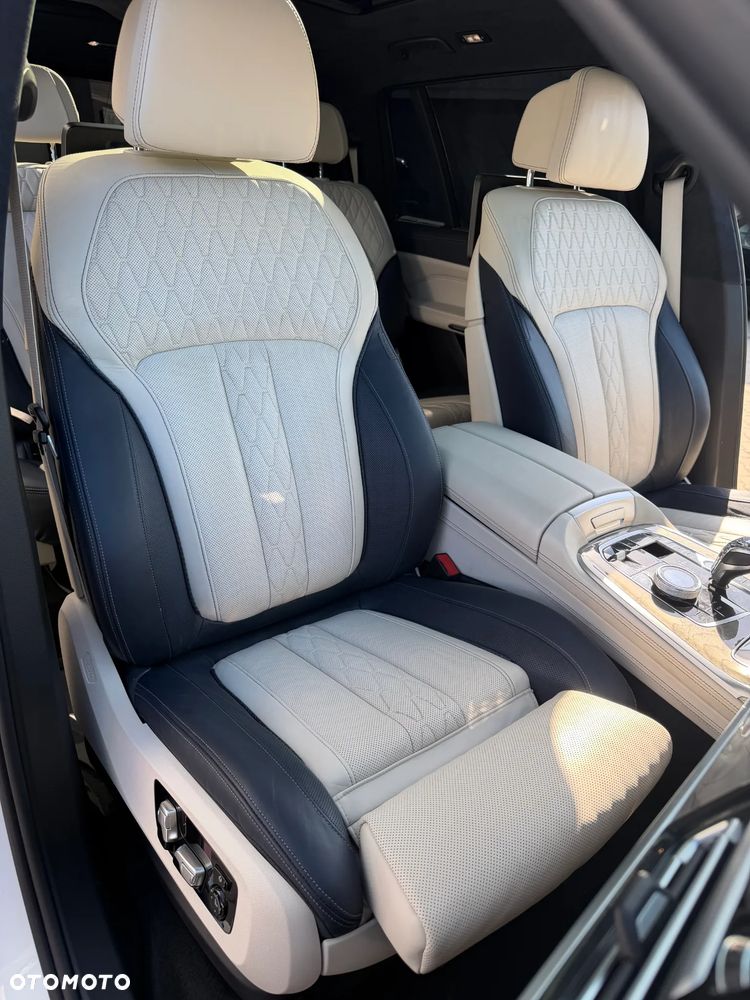 BMW X7 M50i sport - 7