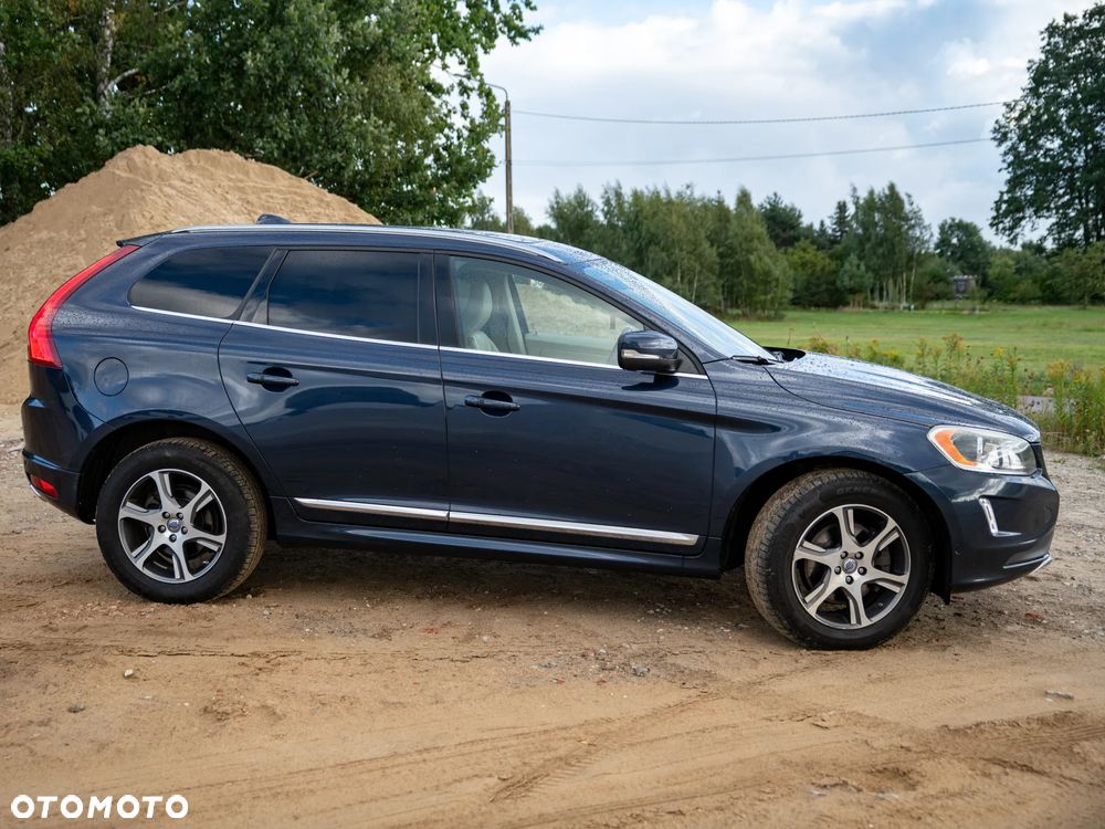 Volvo XC 60 T6 AWD Momentum - 3
