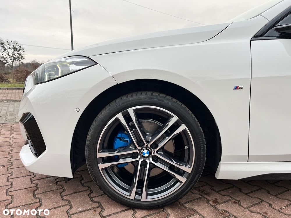 BMW Seria 2 218d - 8