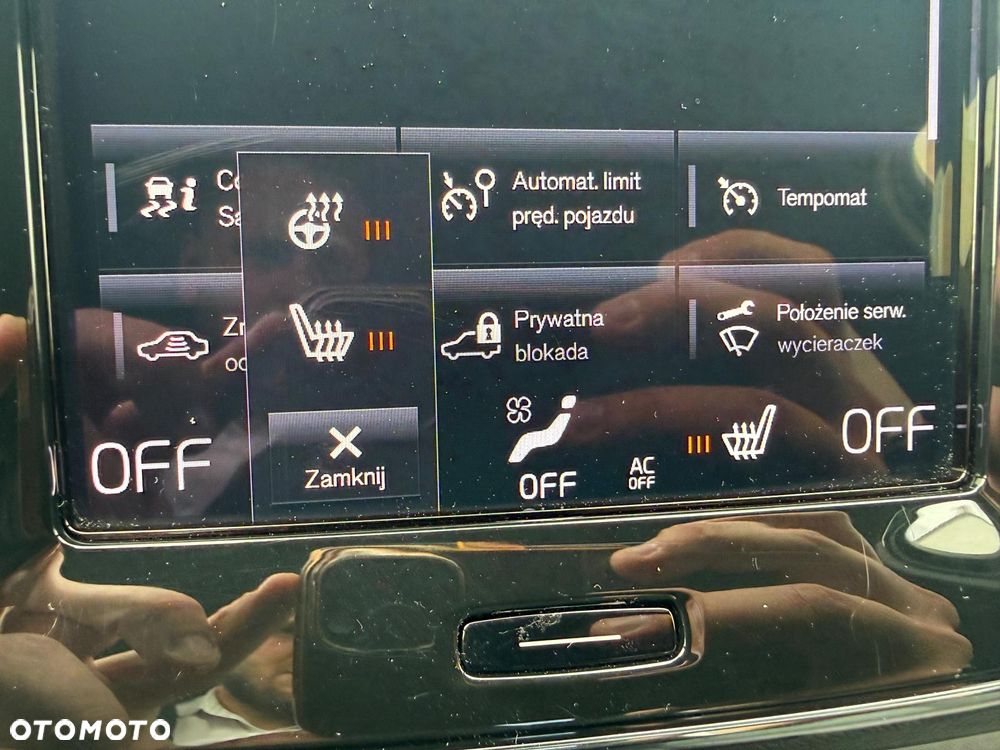 Volvo XC 40 T5 Plug-In Hybrid Plus Dark - 21