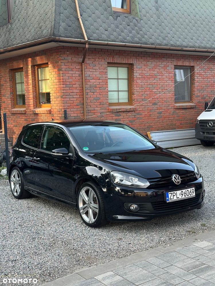 Volkswagen Golf - 1