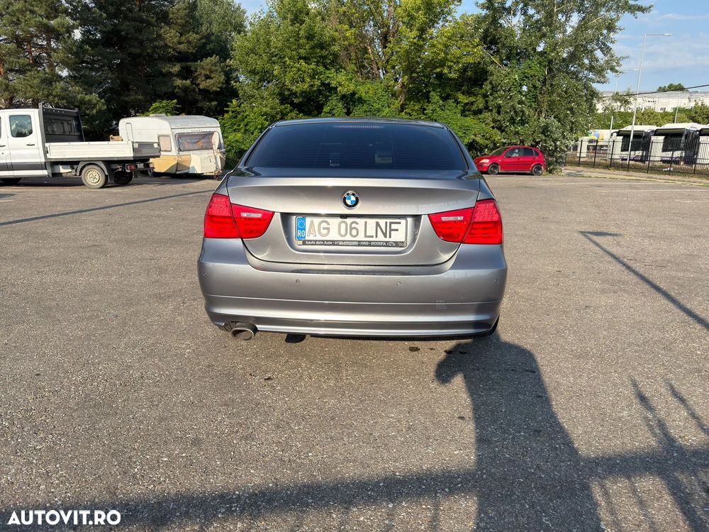 BMW Seria 3 320d DPF Aut. Edition Exclusive - 4