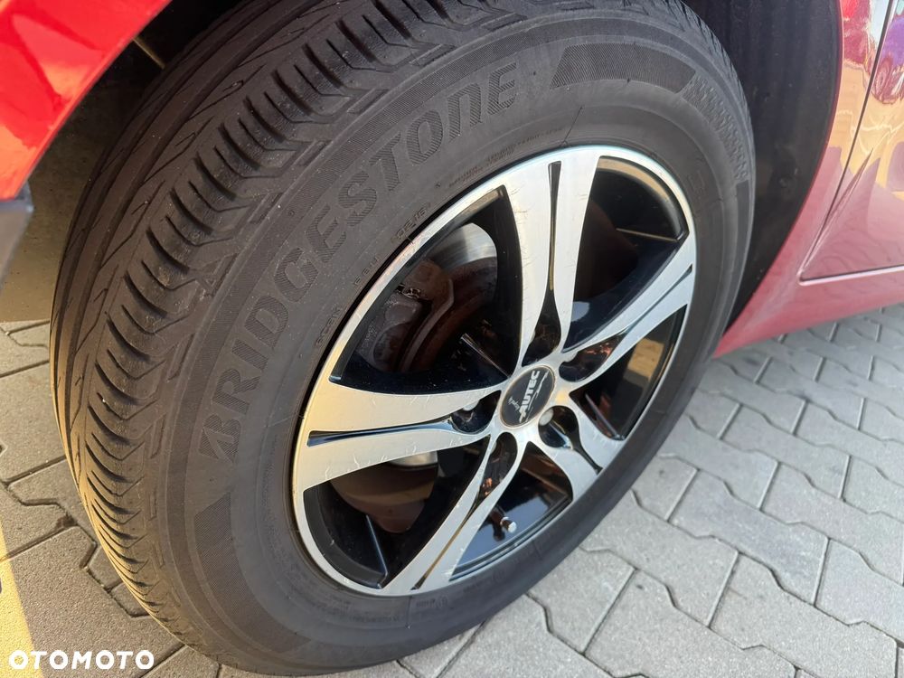 Hyundai ix20 1.4 Premium - 14