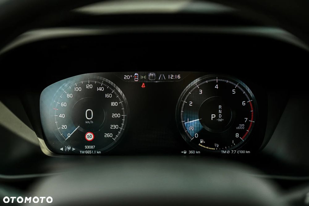 Volvo XC 40 T2 Core - 36