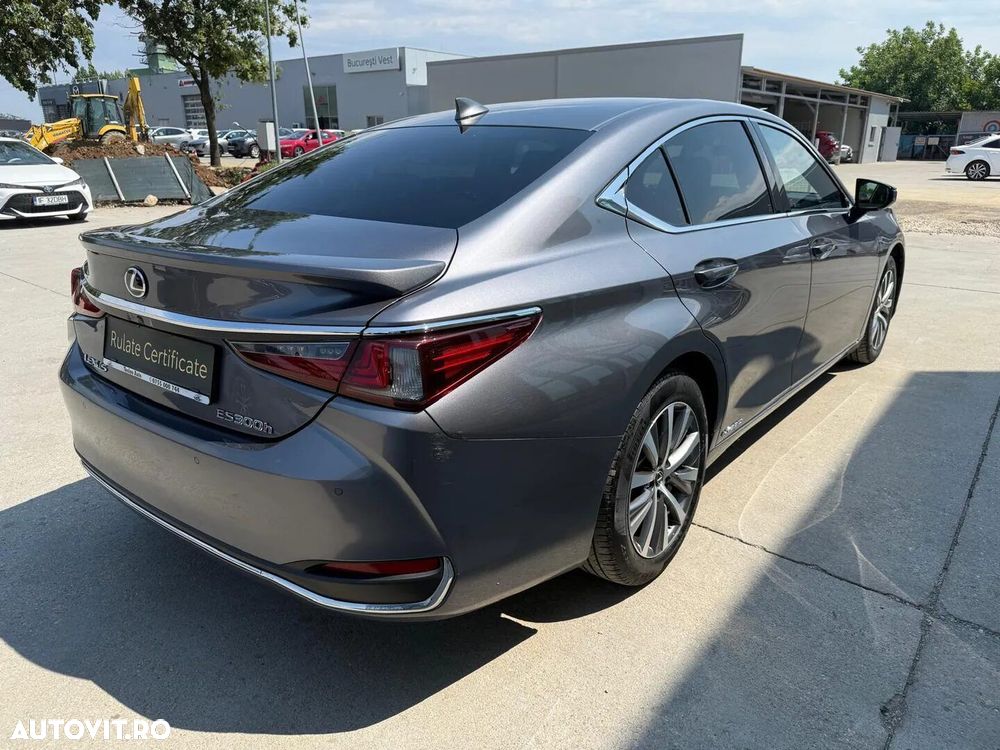Lexus Seria ES - 9
