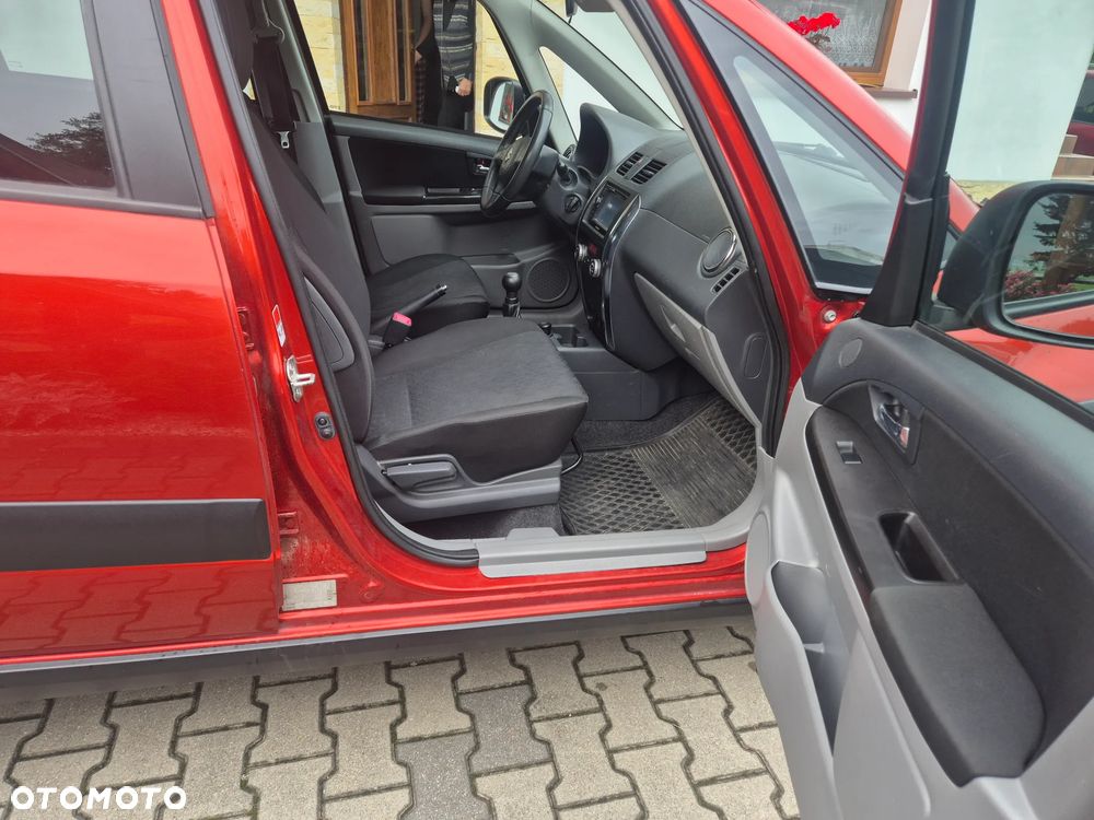 Suzuki SX4 1.6 Comfort 4WD - 9