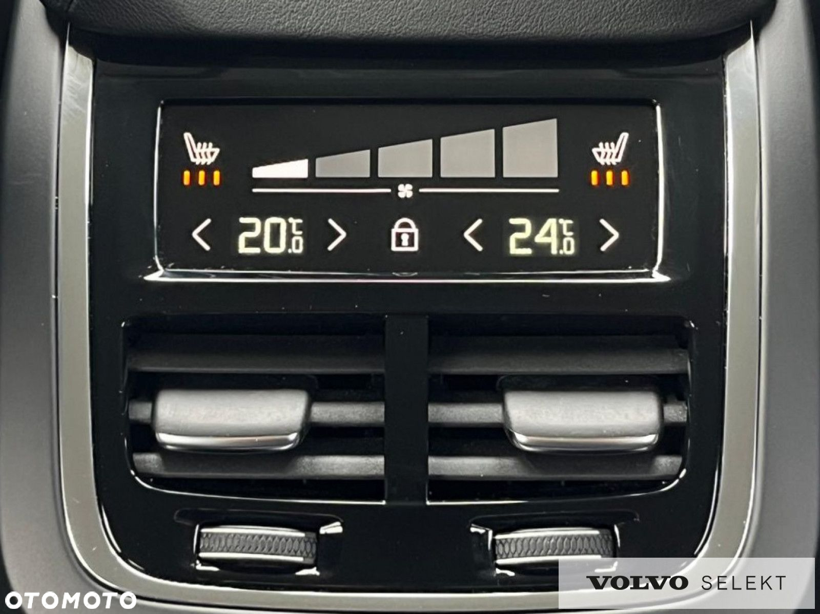 Volvo XC 60 - 33