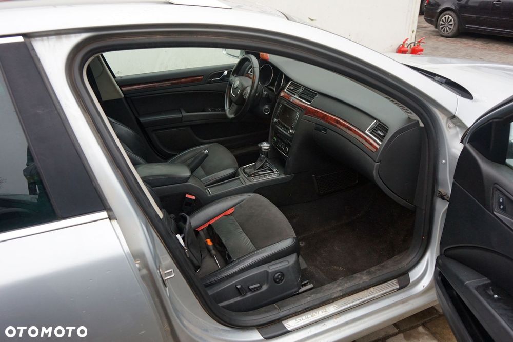 SKODA SUPERB II 3T KOMBI 2013 LA7W 2.0 TDI CFFB 140KM MTZ SREBRNY na części - 16