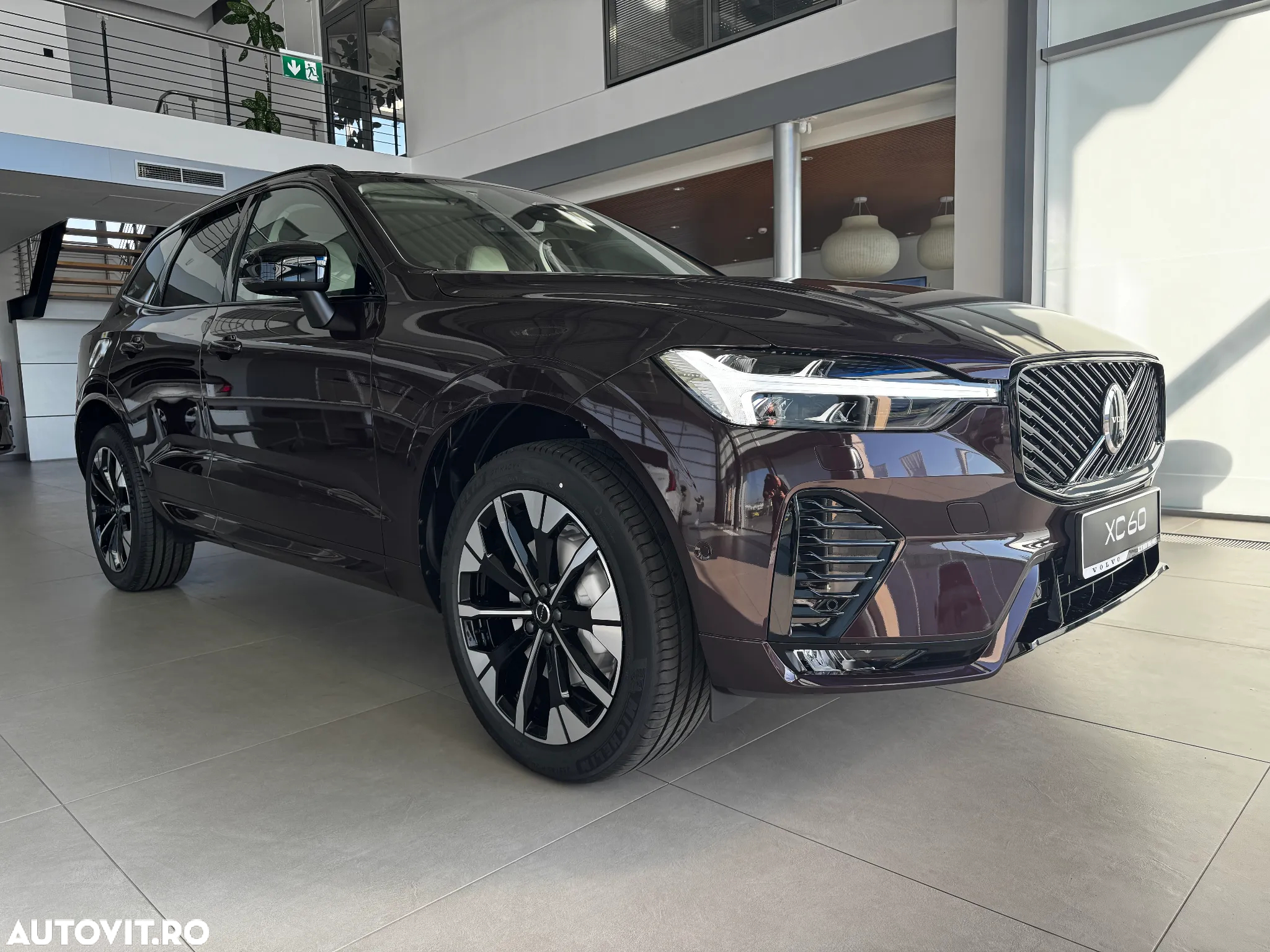 Volvo XC 60 B5 AT AWD MHEV Ultra Dark - 3