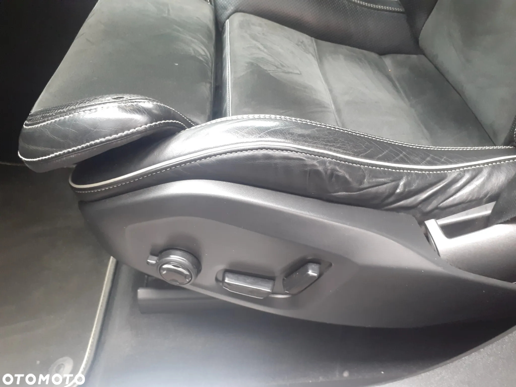 Volvo XC 90 D4 FWD R-Design 7os - 22