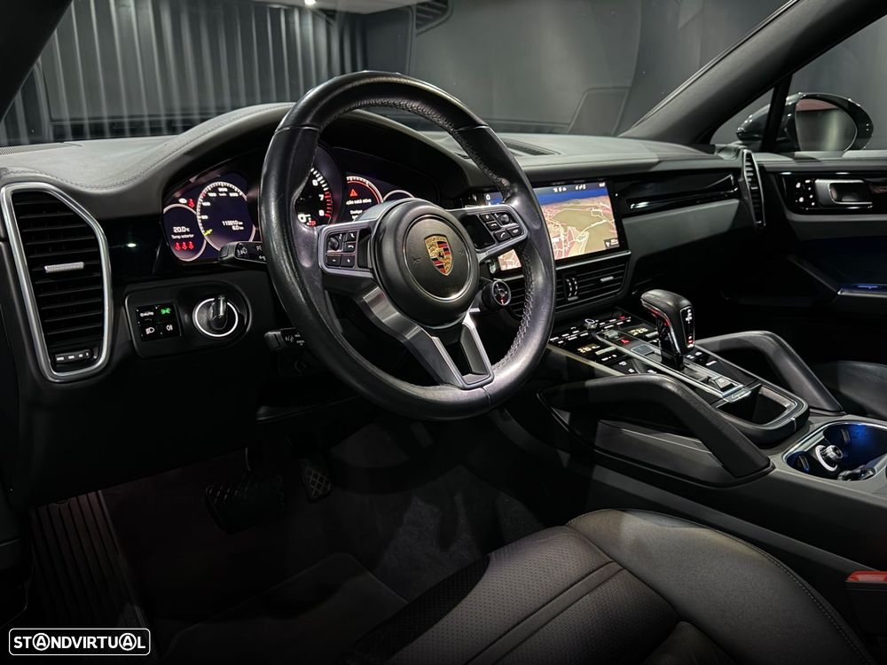 Porsche Cayenne Coupé E-Hybrid - 16