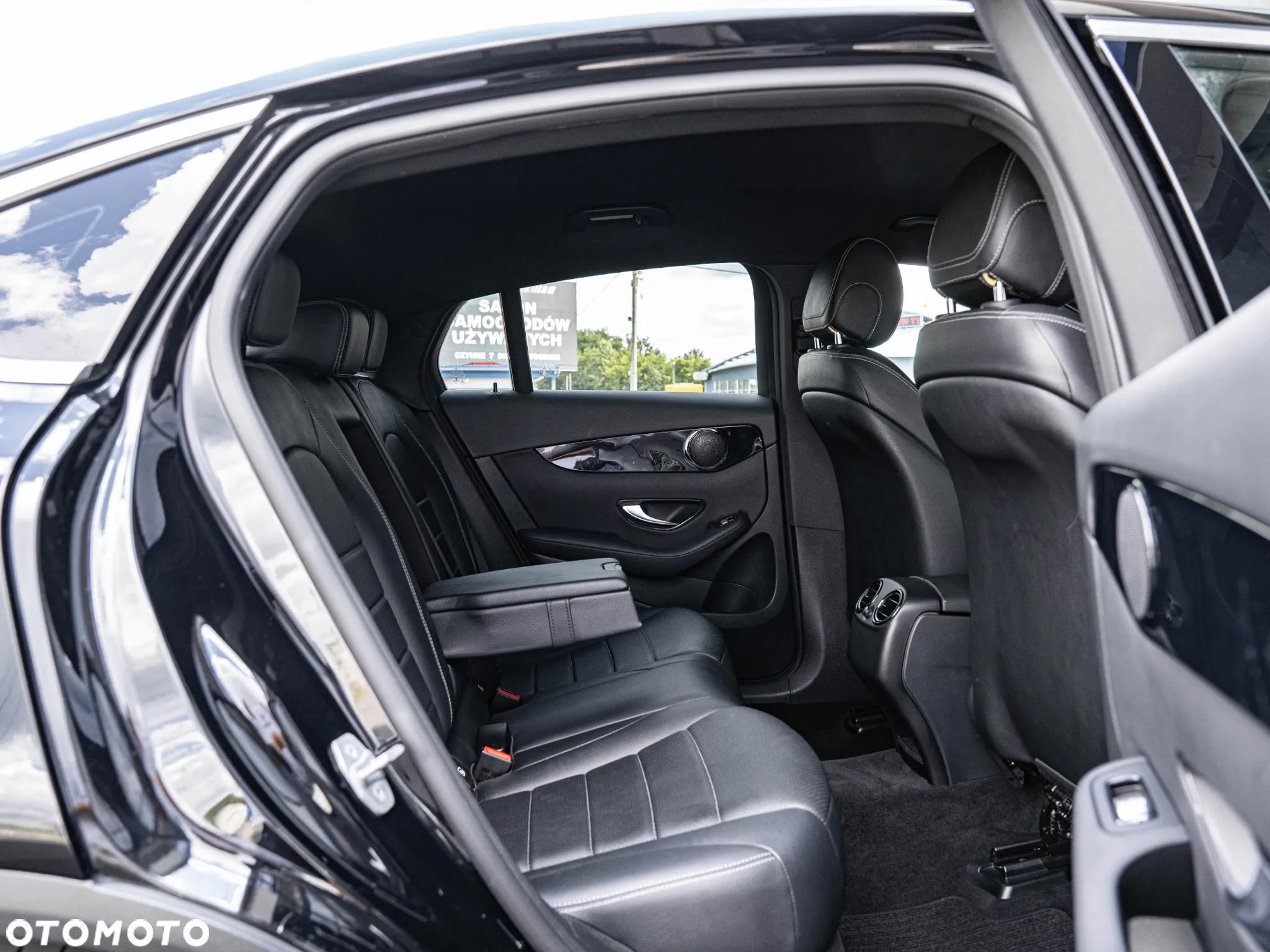 Mercedes-Benz GLC 300 Coupe 4Matic 9G-TRONIC Exclusive - 28