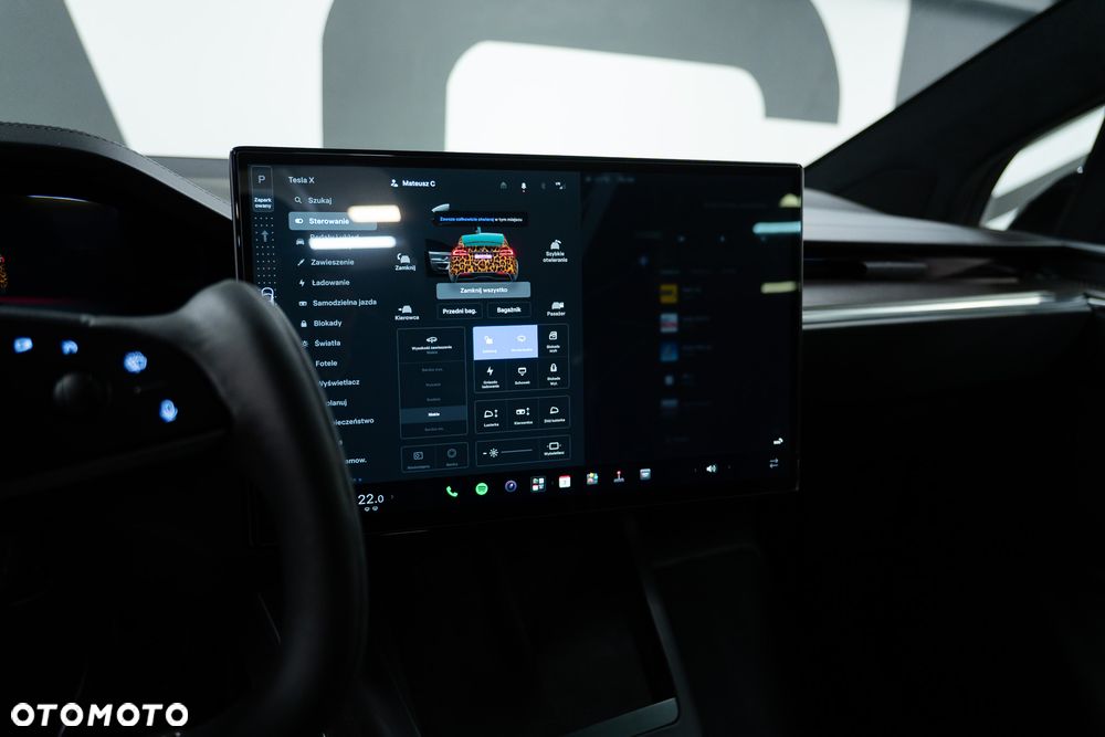Tesla Model X - 31
