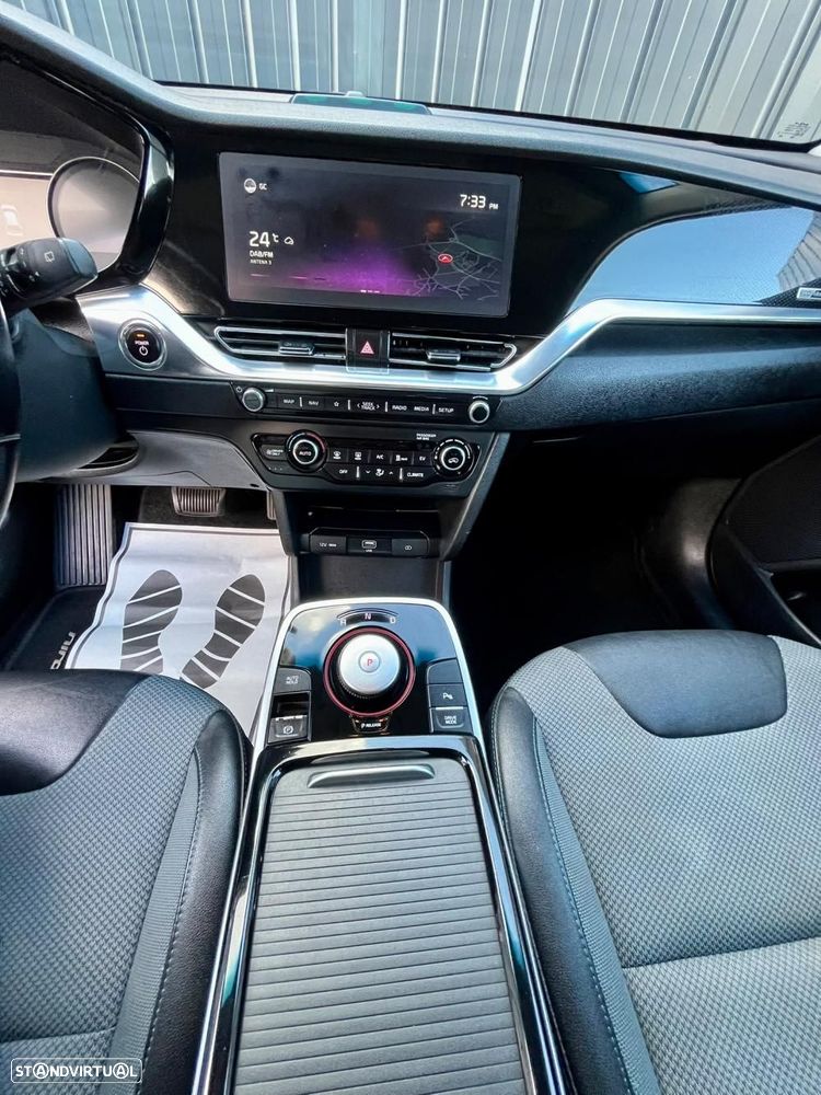 Kia Niro EV 64kWh Drive - 17