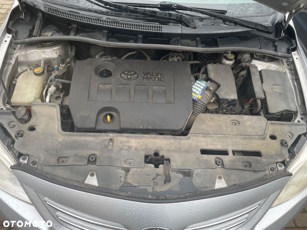 Toyota Corolla 1.6 Premium - 9