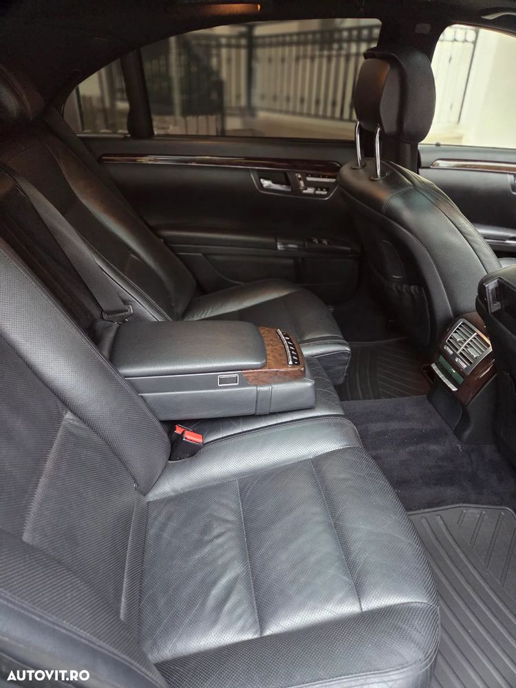 Mercedes-Benz S - 9