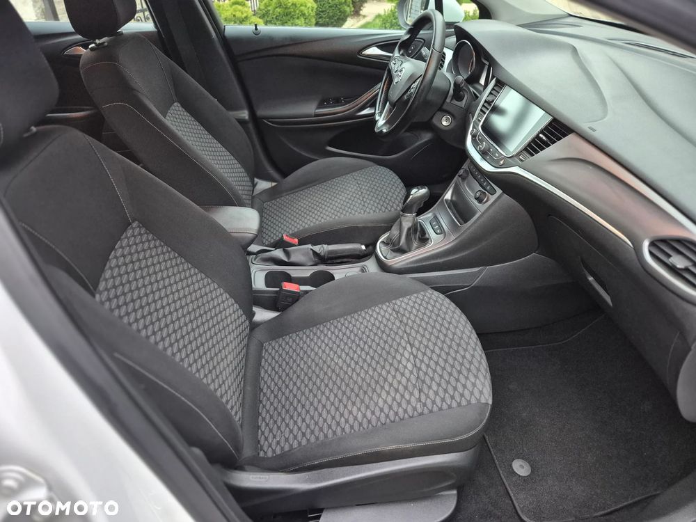 Opel Astra 1.6 D (CDTI) Start/Stop Innovation - 24