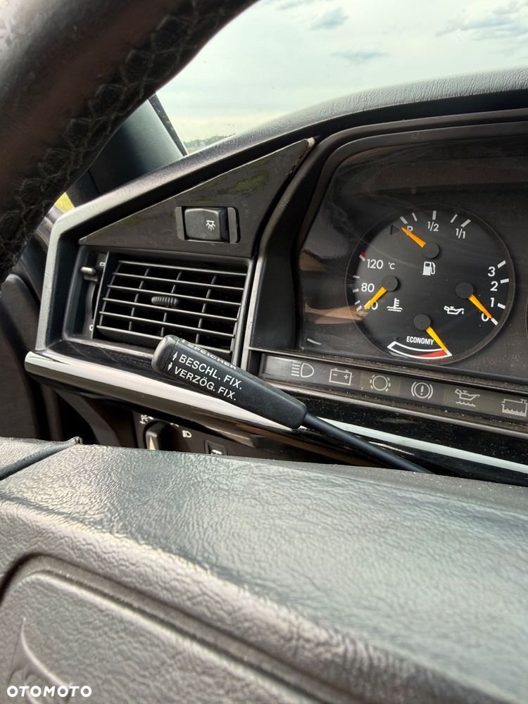 Mercedes-Benz W201 (190) - 31