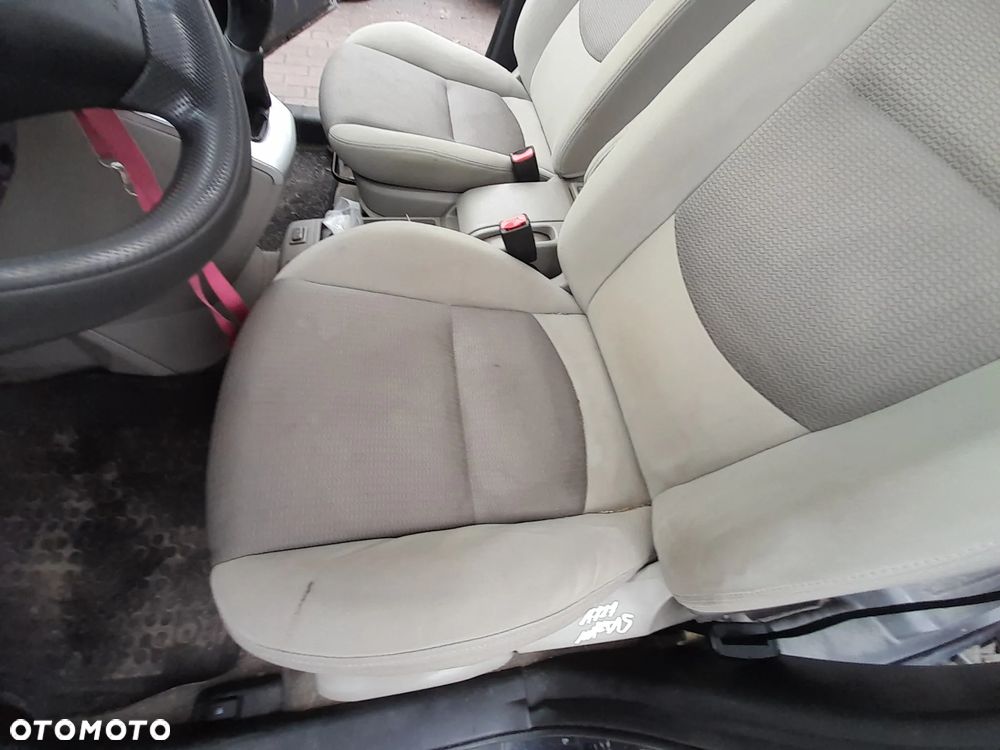 MAZDA 5 FOTELE KANAPA KOMPLET GRZANE - 3