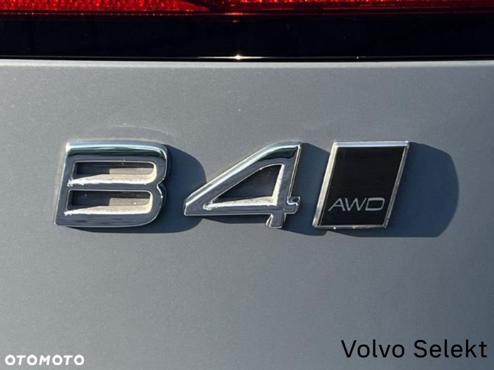 Volvo V90 Cross Country - 33