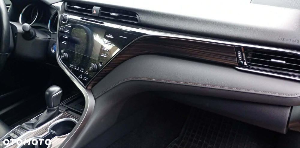 Toyota Camry 2.5 Hybrid Executive CVT - 1