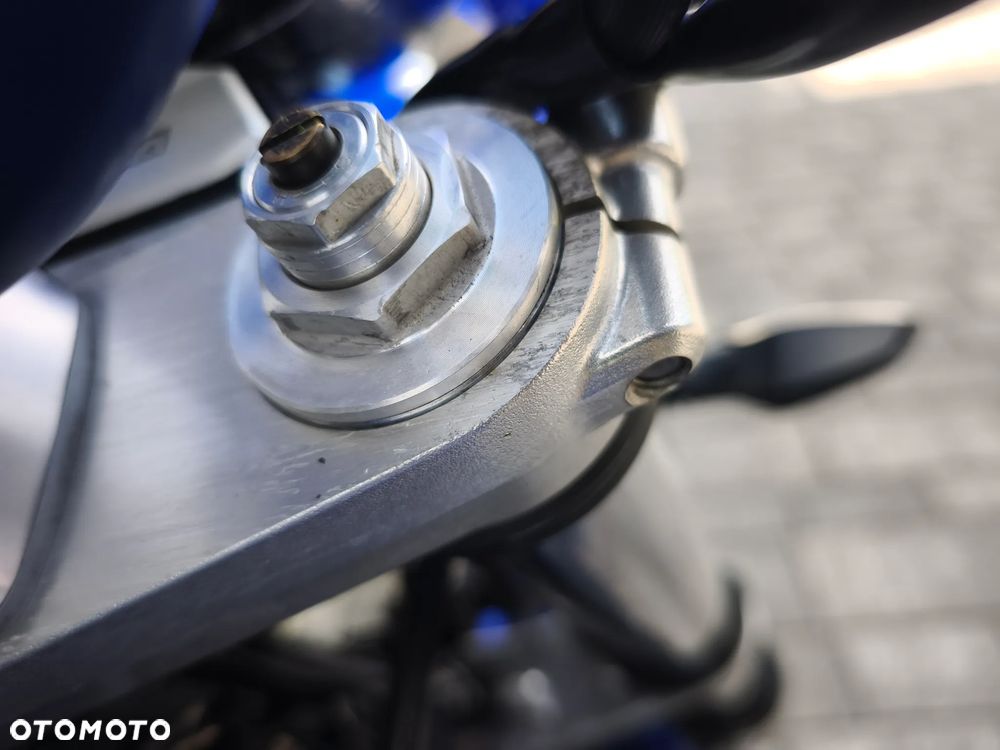 Suzuki GSX - 14