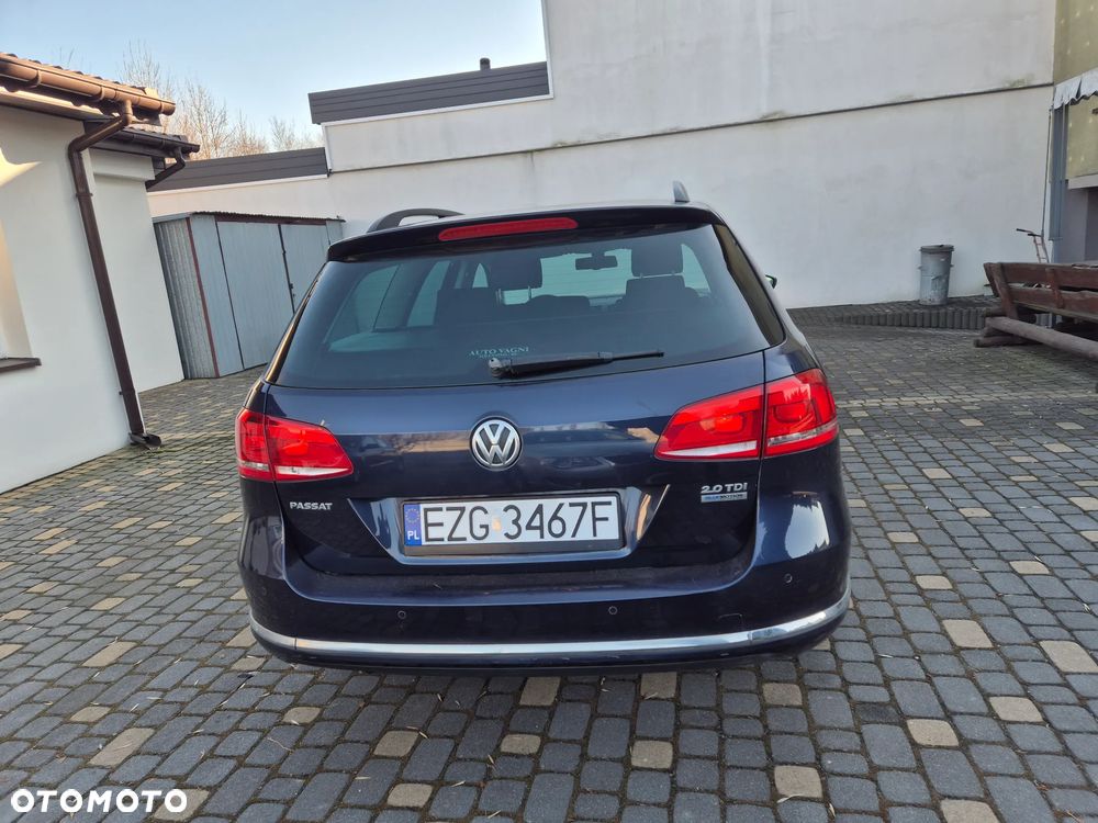 Volkswagen Passat 2.0 TDI Individual Chrom - 5