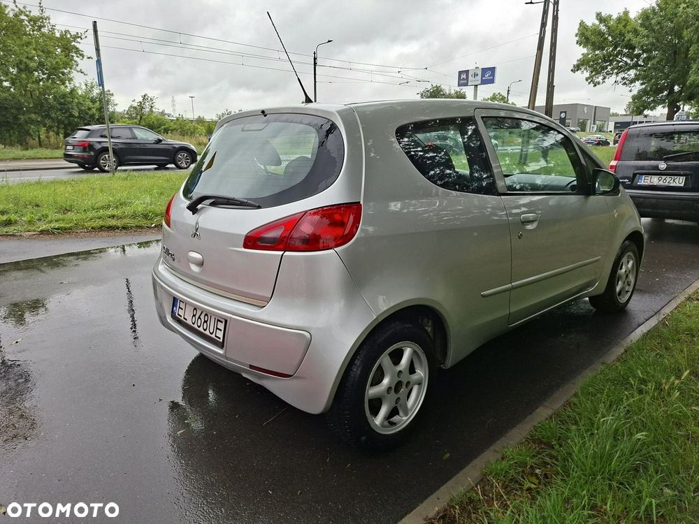 Mitsubishi Colt - 4