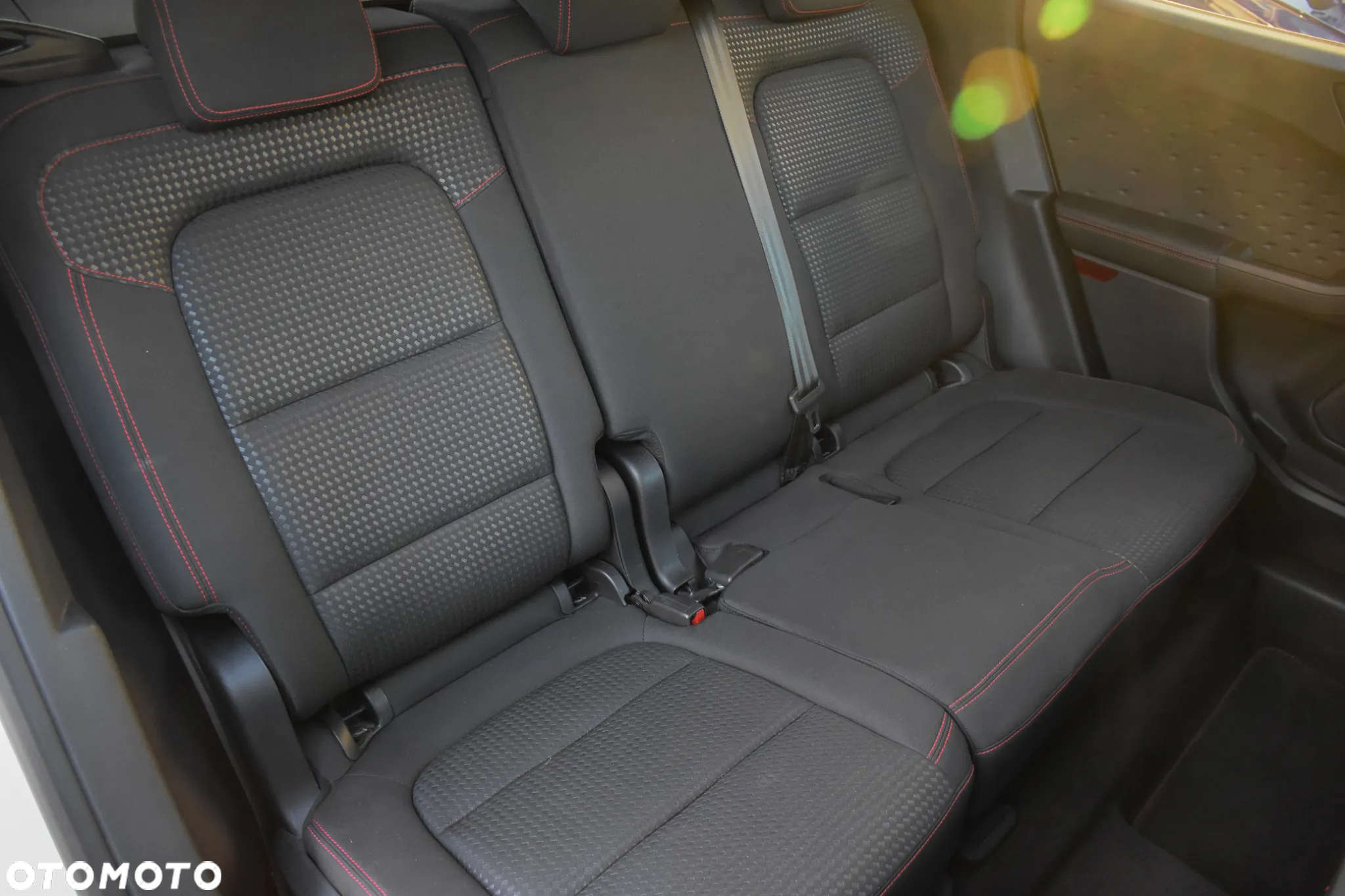 Ford Kuga 2.0 EcoBlue 4x4 ST-LINE X - 32
