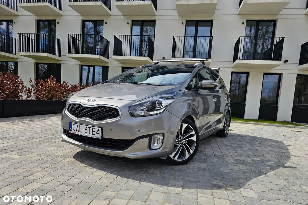 Kia Carens - 2