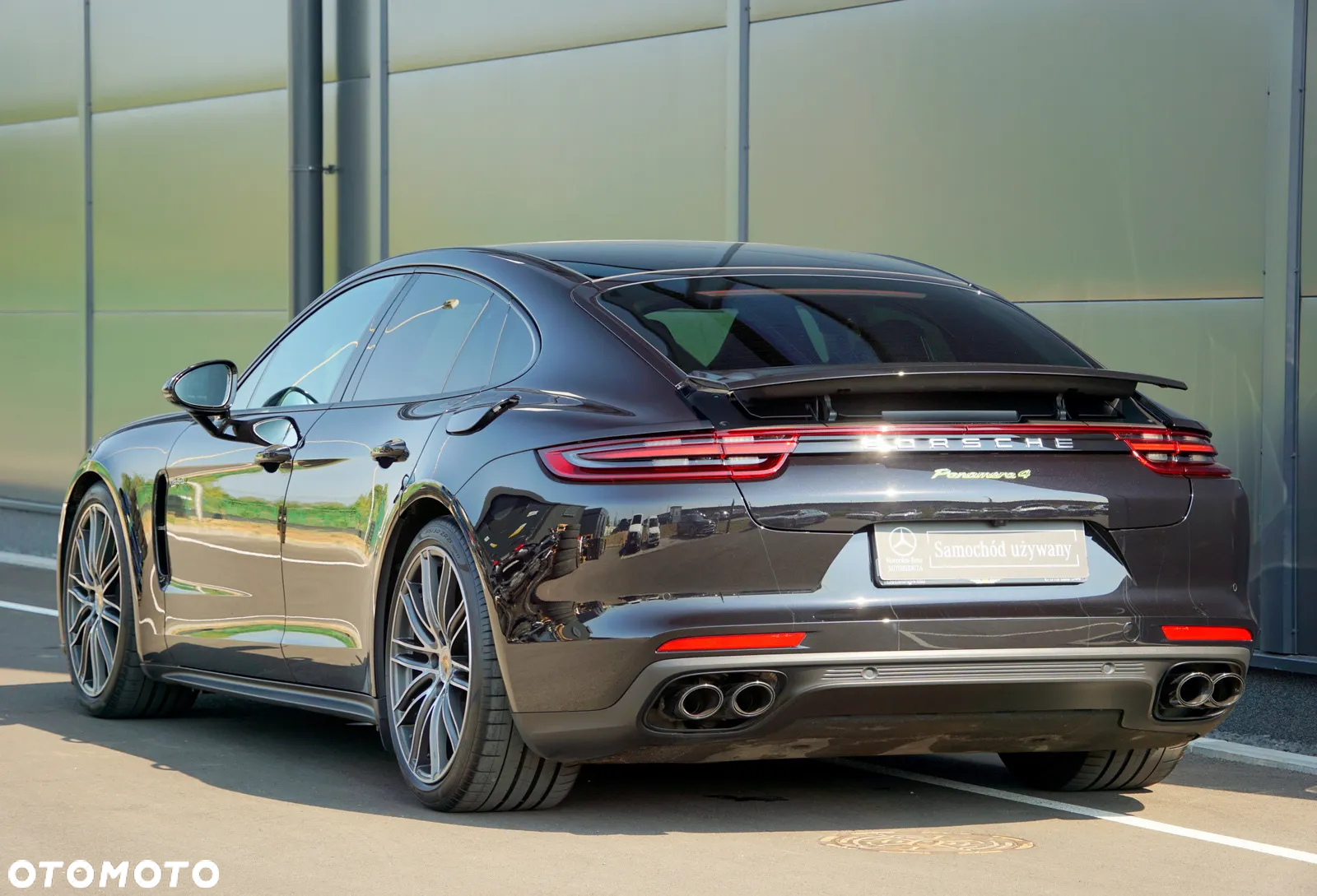 Porsche Panamera 4 E-Hybrid 10 Years Edition - 4