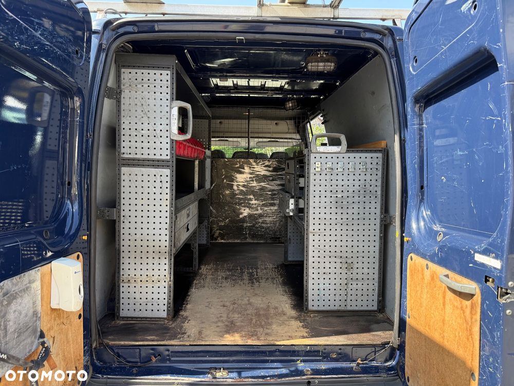 Ford Transit Furgon Brygadowy 6 os. 4x4 L3H2 2.2 TDCI 125KM 4x4 - 25