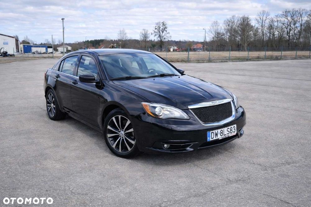 Chrysler 200 - 2