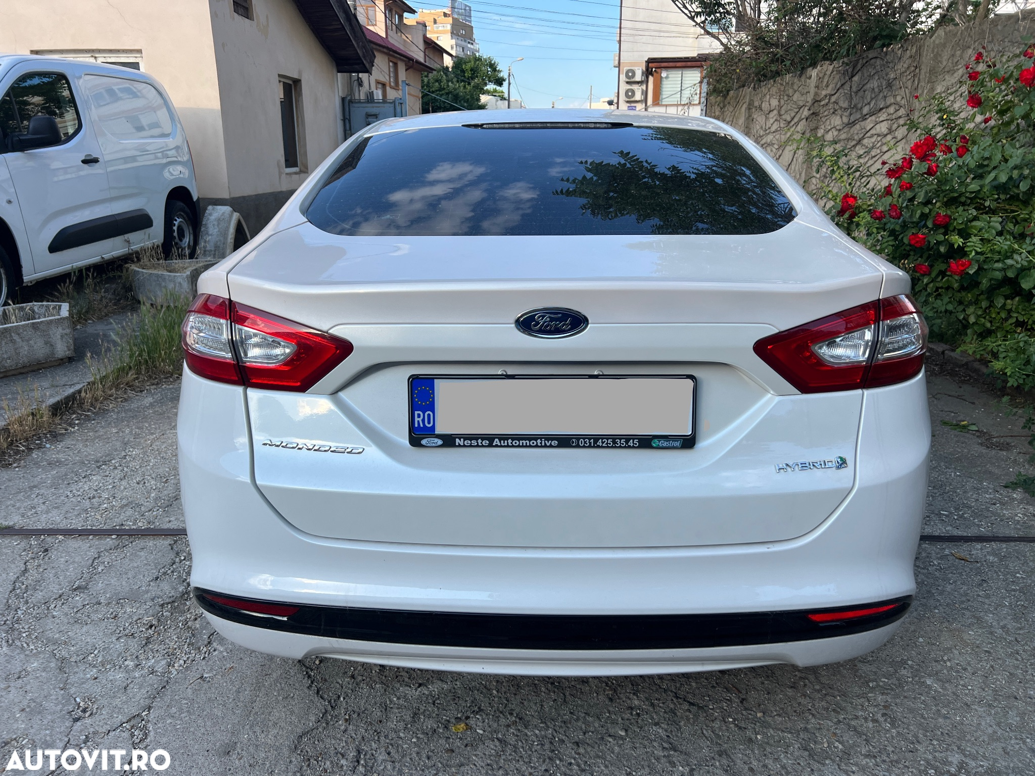 Ford Mondeo 2.0 Hybrid - 14