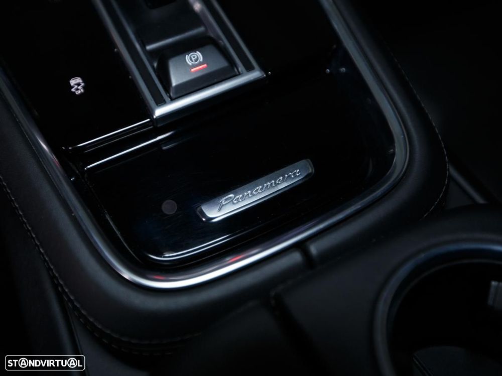Porsche Panamera Sport Turismo 4S E-Hybrid - 21