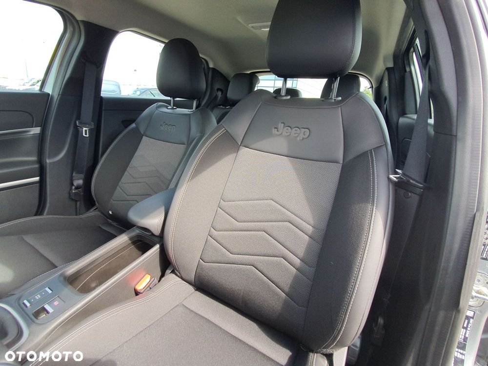 Jeep Avenger 1.2 GSE T3 Altitude FWD - 16
