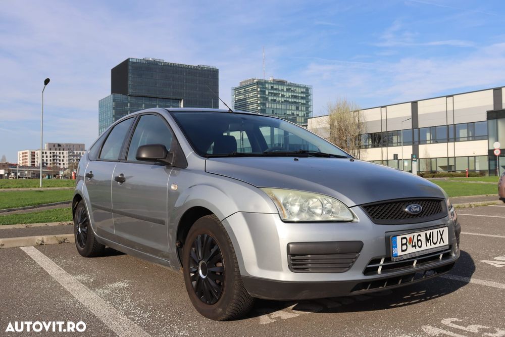 Ford Focus 1.4i Ambiente - 1