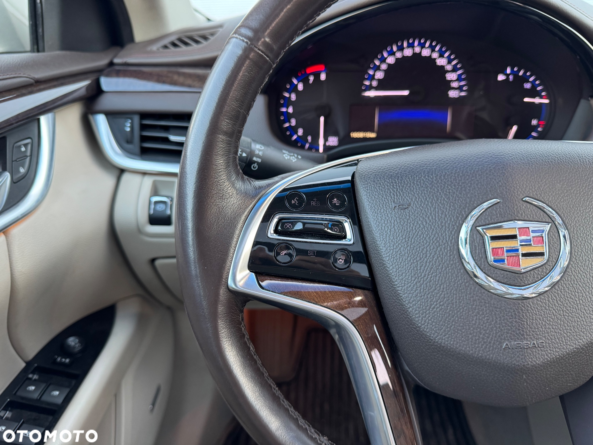 Cadillac XTS - 13