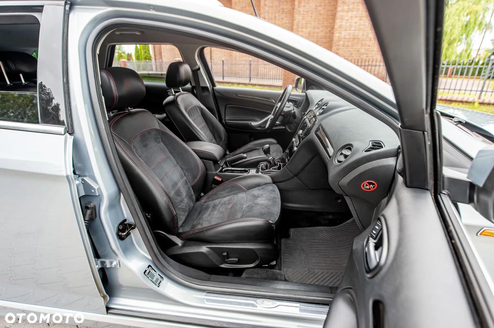 Ford Mondeo 2.2 TDCi Titanium S - 24