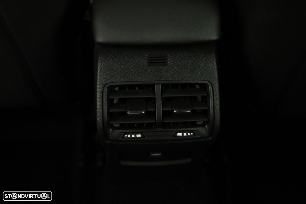 Citroën e-C4 50 kWh Autonomia Conforto Plus - 22