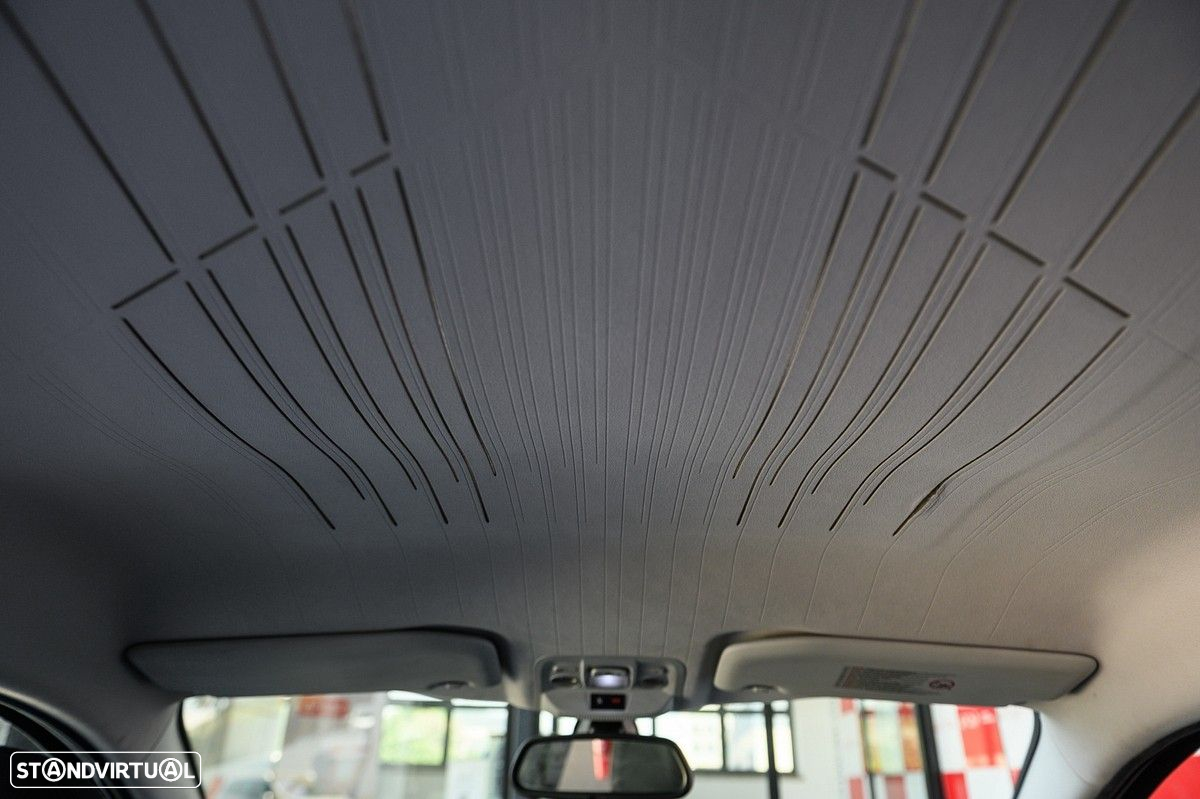 Peugeot 2008 1.6 e-HDi Allure - 58