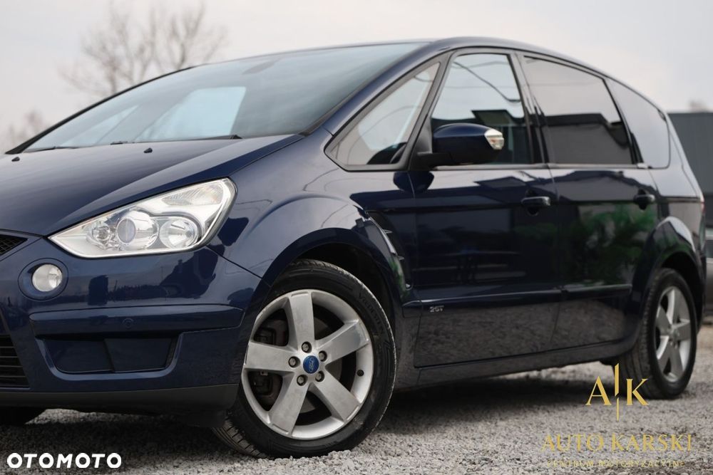 Ford S-Max - 11