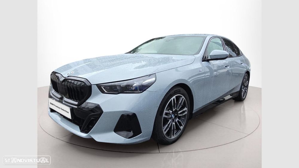 BMW 520 d Pack Desportivo M - 1