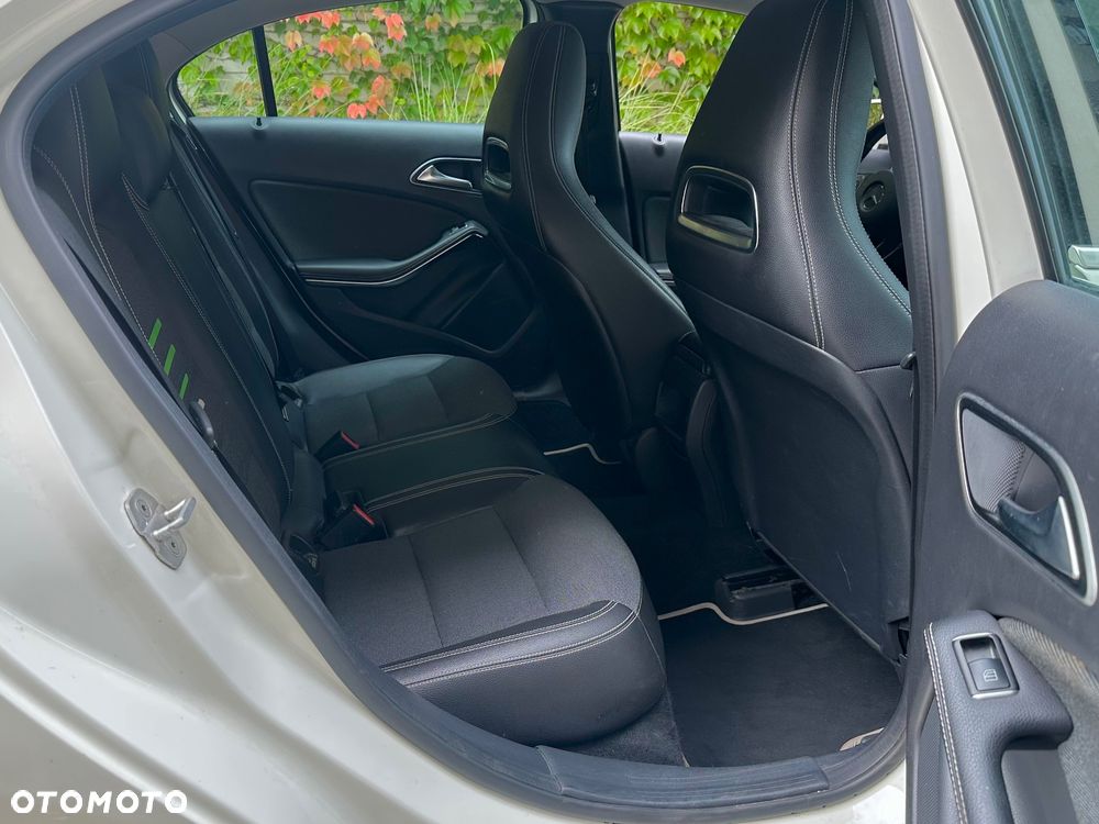 Mercedes-Benz Klasa A 180 7G-DCT - 15