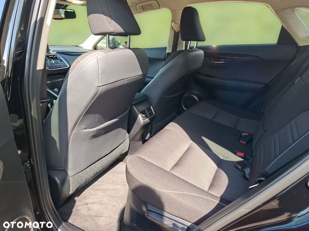Lexus NX 300h Business Edition AWD - 13